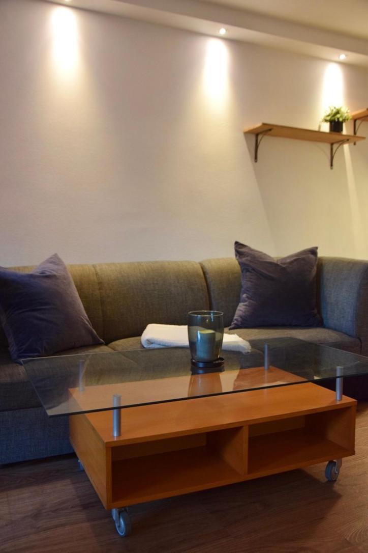 Stilvolle Mit Balkon & Parkplatz * Росток